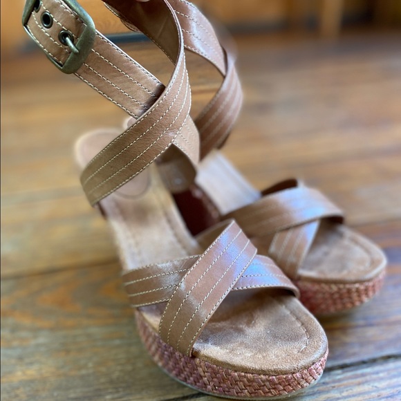 ☀️ ‘Bettie’ Platform Wedges by On Your Feet, 8.5 - Picture 2 of 8